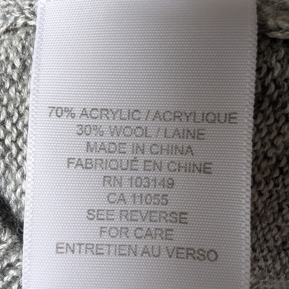 SI-IAE Gray Sweater with Black Text - Picture 4 of 10
